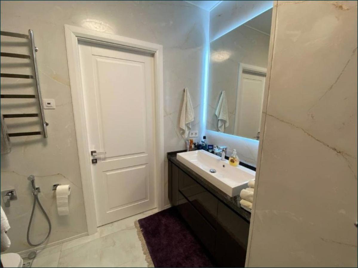 Lux 1-Bedroom Panoramic View Most City Center Area Dnipro Bagian luar foto