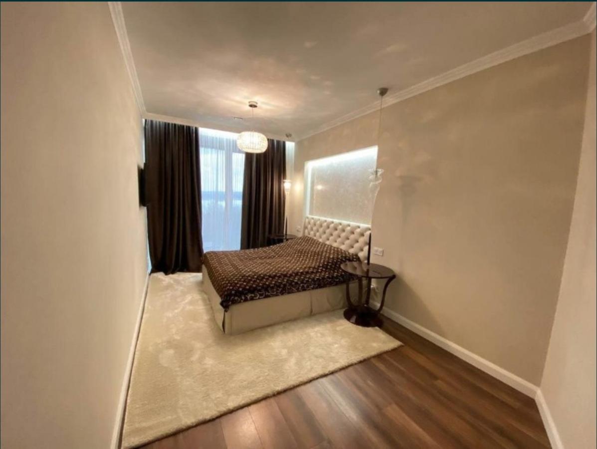 Lux 1-Bedroom Panoramic View Most City Center Area Dnipro Bagian luar foto